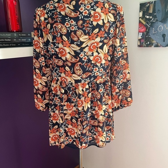 7 for $30 Melloday Long Sleeve Tunic - Picture 5 of 10